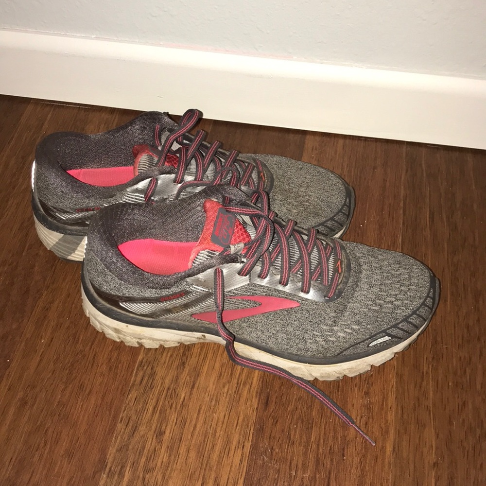 Brooks GTS 18